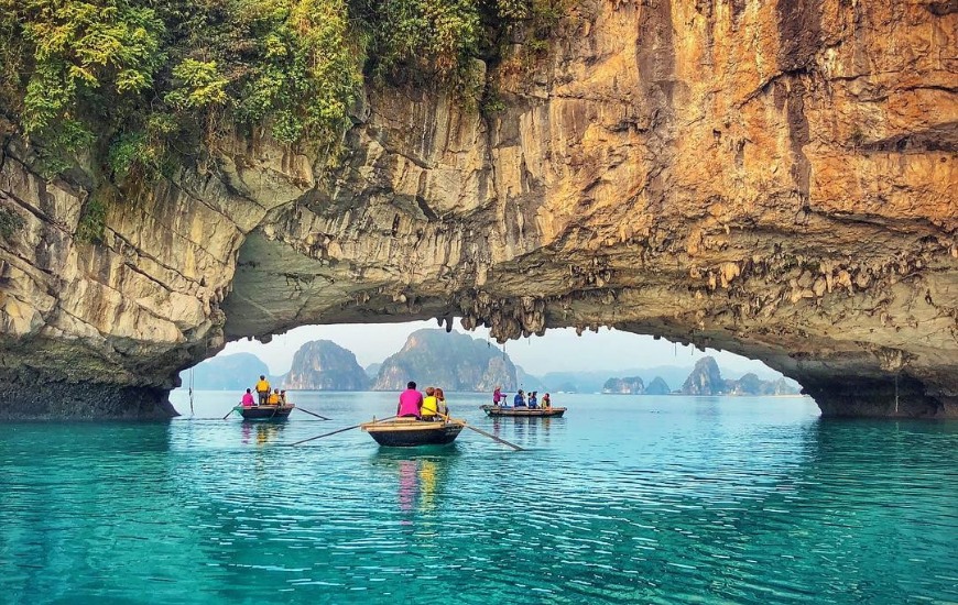 Halong Bay Travel Guide | Things to know before visiting Halong